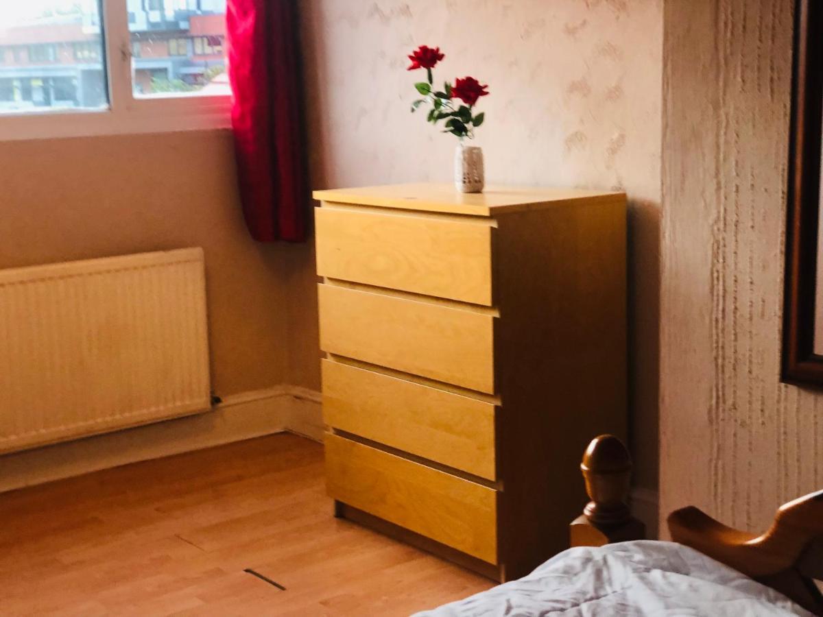 Dach Apartments - Cozy 3 Bed Apartment In Hendon Edgware Kültér fotó