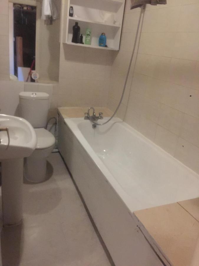 Dach Apartments - Cozy 3 Bed Apartment In Hendon Edgware Kültér fotó